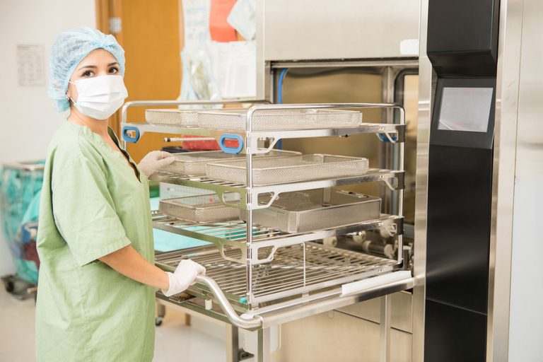 Types of Med Carts You Need in Your Healthcare Facility